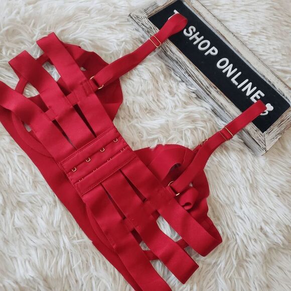 Victoria's Secret Unlined Strappy Banded Bra - Picture 6 of 9